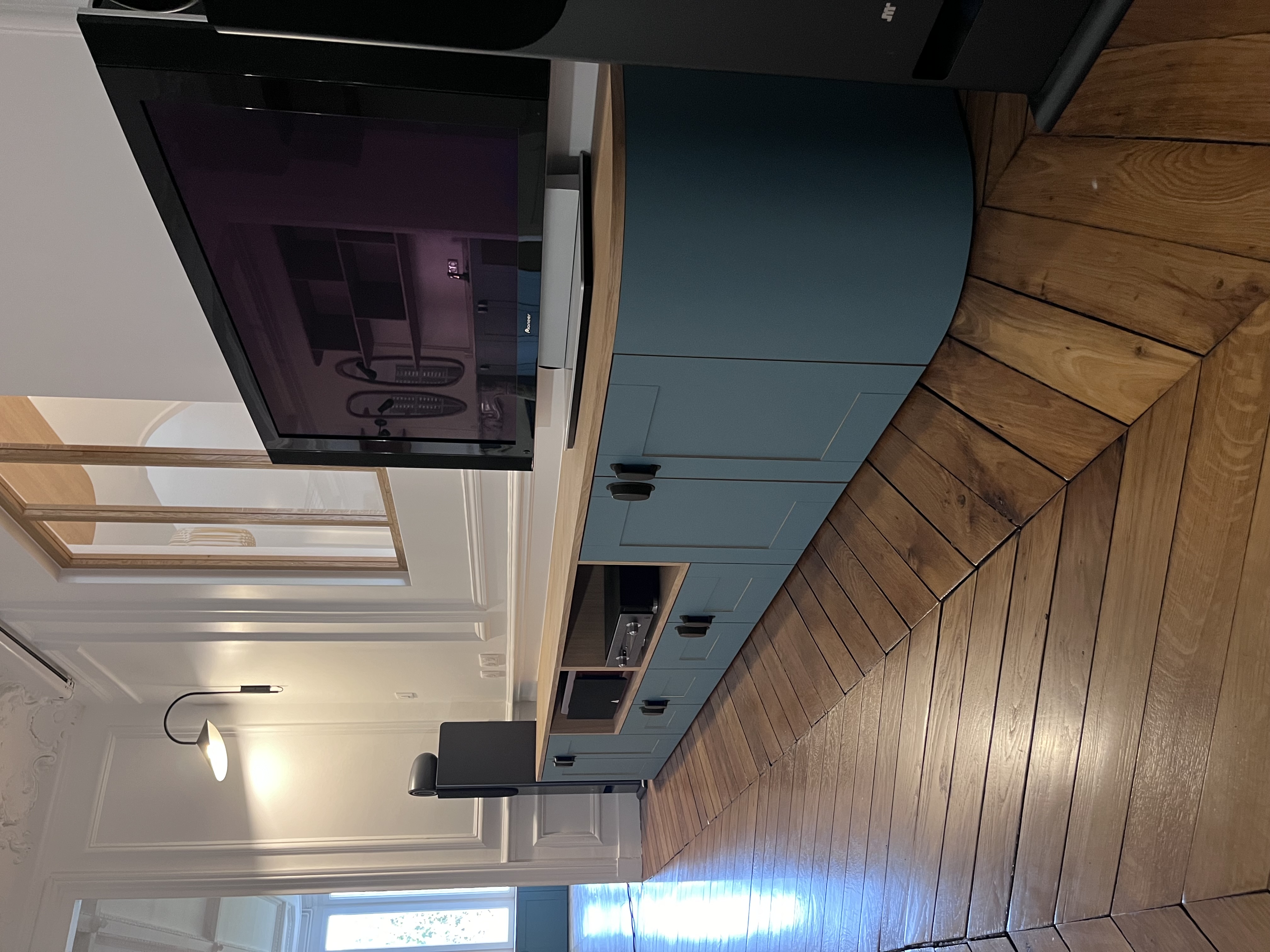 Placard sous escalier
